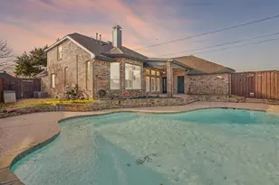 684 Hollow Cir, Coppell, TX 75019 - Photo 3