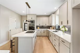 684 Hollow Cir, Coppell, TX 75019 - Photo 5