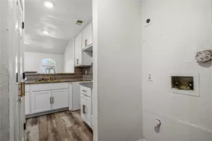 2431 Eastern Oaks Dr, Dallas, TX 75227 - Photo 11