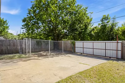 2431 Eastern Oaks Drive, Dallas, TX 75227 - Photo 27