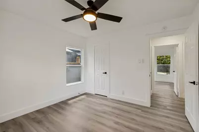 2120 Tisinger Avenue, Dallas, TX 75228 - Photo 15