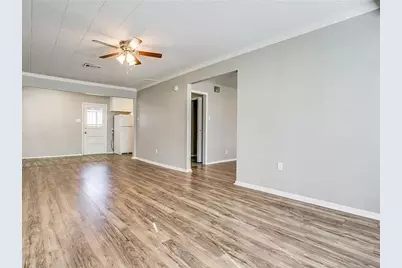 1255 E Pentagon Parkway, Dallas, TX 75216 - Photo 9