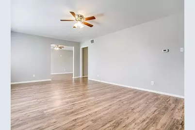 1255 E Pentagon Parkway, Dallas, TX 75216 - Photo 17