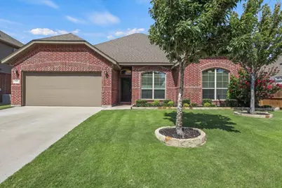 1109 Nottingham Trail, Saginaw, TX 76179 - Photo 1