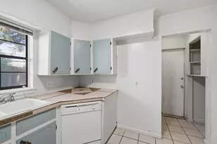 5050 Oaklawn Ct, Abilene, TX 79606 - Photo 9