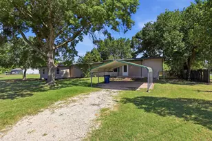 1941 Lariat Ln, Burleson, TX 76028 - Photo 7