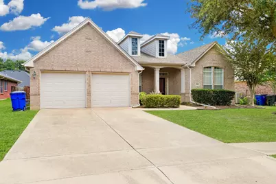 2308 Laura Elizabeth Trail, Mansfield, TX 76063 - Photo 3