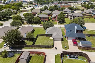 205 Rosewood Ct, Red Oak, TX 75154 - Photo 37