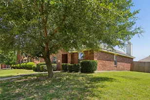 205 Rosewood Ct, Red Oak, TX 75154 - Photo 3