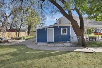 928 S Windomere Avenue #B, Dallas, TX 75208 - Photo 3