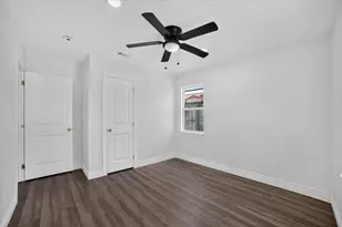 5137 E Berry St, Fort Worth, TX 76119 - Photo 9