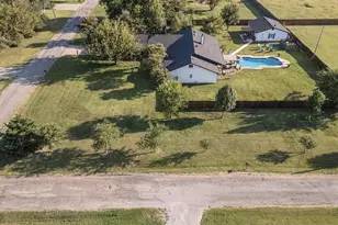 511 S Sulphur St, Leonard, TX 75452 - Photo 3