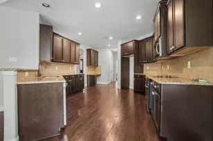 4310 Garden Path Ln, Mansfield, TX 76063 - Photo 9
