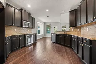 4310 Garden Path Ln, Mansfield, TX 76063 - Photo 9