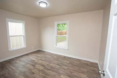 310 Colorado Avenue, Graham, TX 76450 - Photo 13
