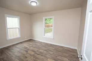 310 Colorado Ave, Graham, TX 76450 - Photo 13
