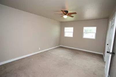 310 Colorado Avenue, Graham, TX 76450 - Photo 17