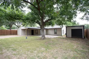 310 Colorado Ave, Graham, TX 76450 - Photo 25