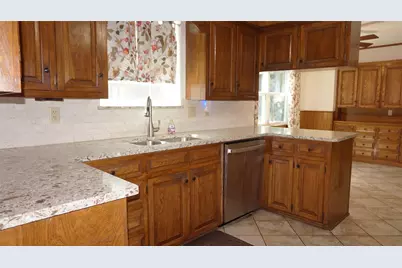5013 Marble Falls Road, Fort Worth, TX 76103 - Photo 7
