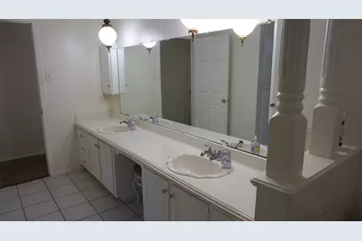 5013 Marble Falls Road, Fort Worth, TX 76103 - Photo 21