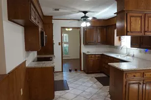 5013 Marble Falls Rd, Fort Worth, TX 76103 - Photo 5