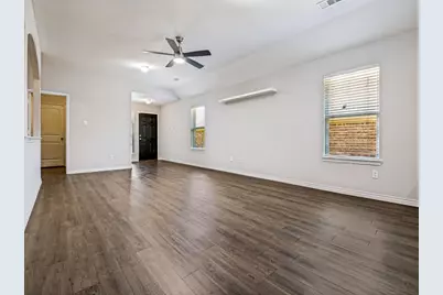 1603 Blue Jay Drive, Ennis, TX 75119 - Photo 7