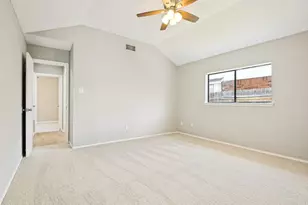 2654 Carrington Ln, Grand Prairie, TX 75052 - Photo 15