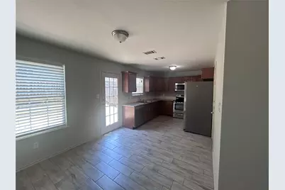 1101 E College Street, Princeton, TX 75407 - Photo 3