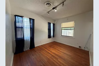 2005 Huntington Drive, Arlington, TX 76010 - Photo 9