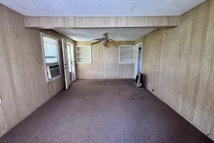 4860 Heritage Pkwy, Leroy, TX 76624 - Photo 7