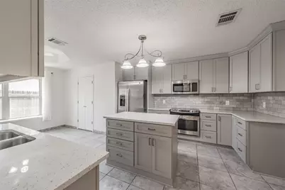 1633 Saxon Drive, Bedford, TX 76021 - Photo 9