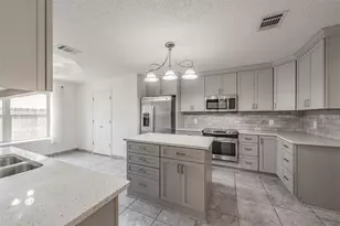 1633 Saxon Dr, Bedford, TX 76021 - Photo 9