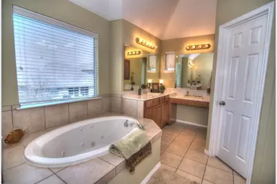 9400 Woodhurst Drive, McKinney, TX 75072 - Photo 17