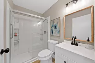 12624 Spring Branch Dr, Balch Springs, TX 75180 - Photo 15