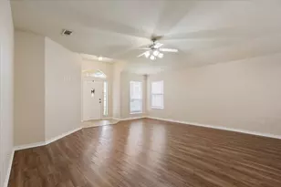 6537 Mundo Dr, Waco, TX 76712 - Photo 7