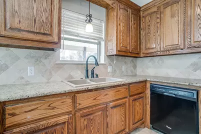 1812 Winchester Way, Bedford, TX 76022 - Photo 23