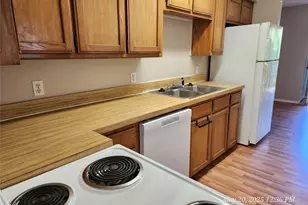 429 SW Thomas St, Burleson, TX 76028 - Photo 11