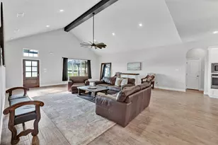 1040 Cloudy Ct, Weatherford, TX 76085 - Photo 3
