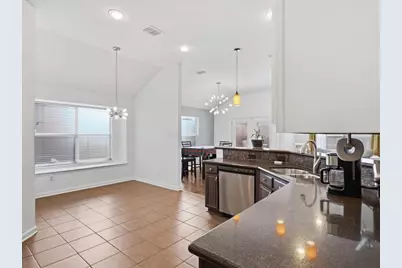 1039 Wood Brook Drive, Grand Prairie, TX 75052 - Photo 13