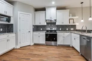 908 E Decatur St, Ennis, TX 75119 - Photo 5