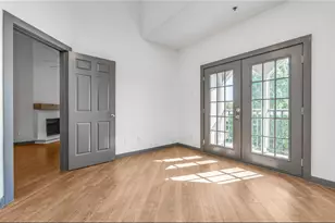 4800 W Lovers Ln, Dallas, TX 75209 - Photo 9