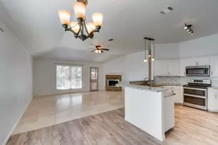 102 Canyon Ct, Waxahachie, TX 75167 - Photo 13