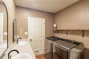 101 N Hubbard St, Alvord, TX 76225 - Photo 11