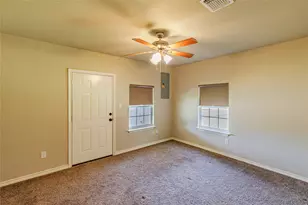 101 N Hubbard St, Alvord, TX 76225 - Photo 9