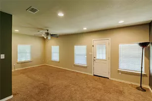 101 N Hubbard St, Alvord, TX 76225 - Photo 7