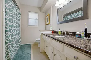 4372 Royal Ridge Dr, Dallas, TX 75229 - Photo 19
