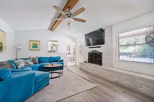 4372 Royal Ridge Dr, Dallas, TX 75229 - Photo 15