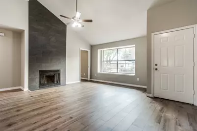 3000 Hilltop Drive, Euless, TX 76039 - Photo 5