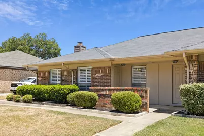 3002 Hilltop Drive, Euless, TX 76039 - Photo 3