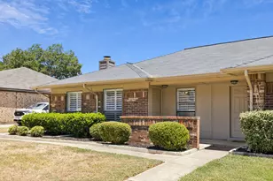 3002 Hilltop Dr, Euless, TX 76039 - Photo 3